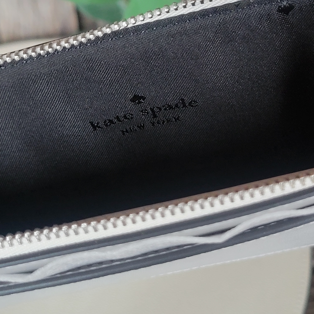 Kate Spade Lucy Platinum Gray & Cream  L-zip Wristlet - Picture 7 of 11